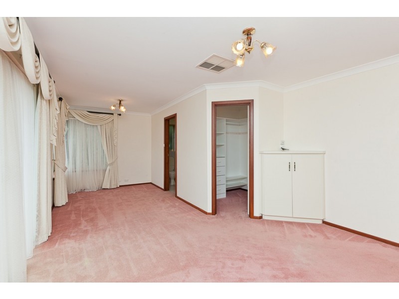 12 Carron Rise, Hillarys WA 6025