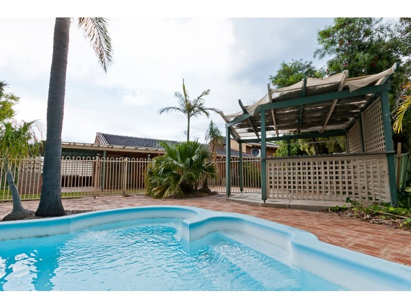 12 Carron Rise, Hillarys WA 6025