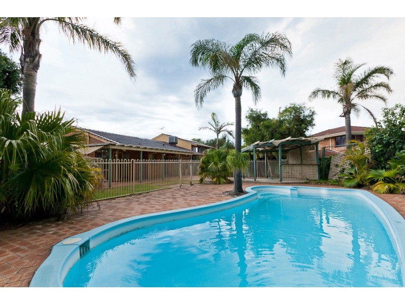 12 Carron Rise, Hillarys WA 6025