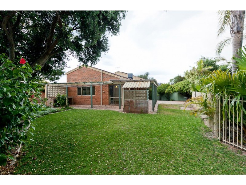 12 Carron Rise, Hillarys WA 6025