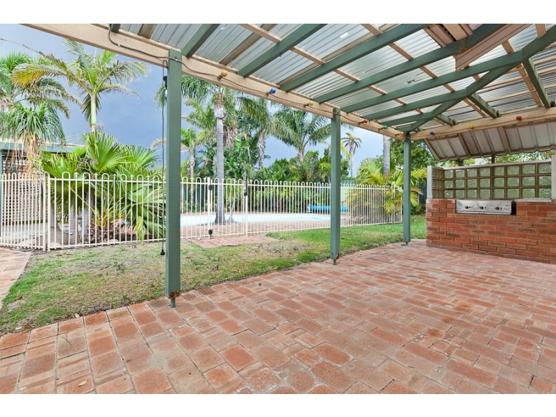 12 Carron Rise, Hillarys WA 6025