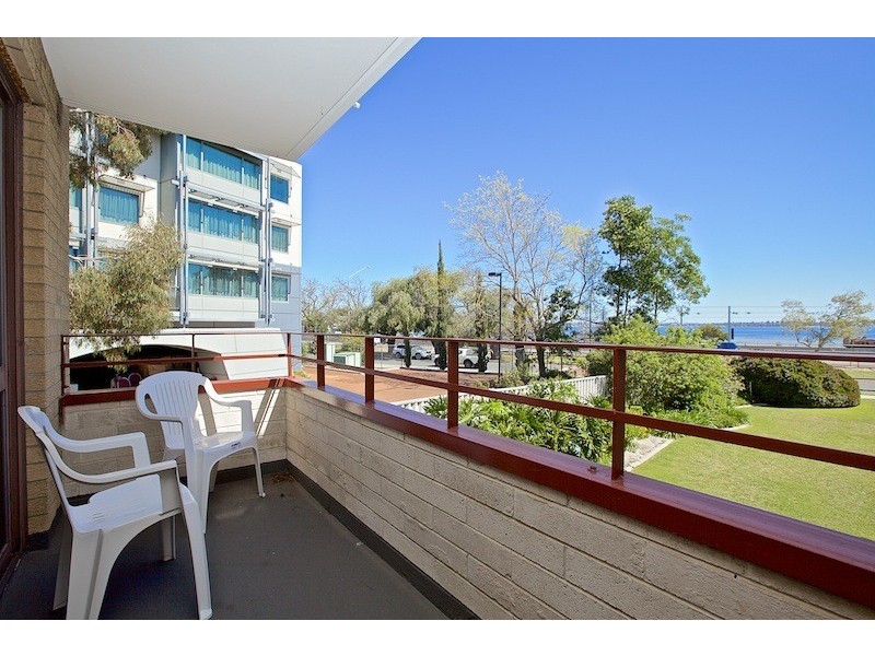 17/1-7 Gardner Street, Como WA 6152