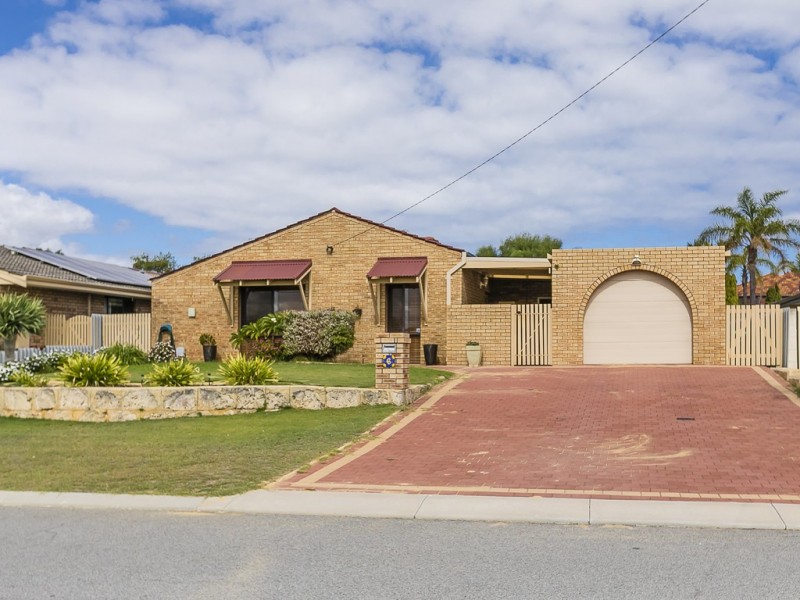 6 Staff Court, Beldon WA 6027