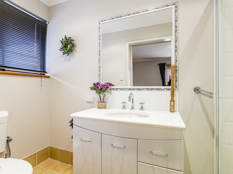 6 Staff Court, Beldon WA 6027