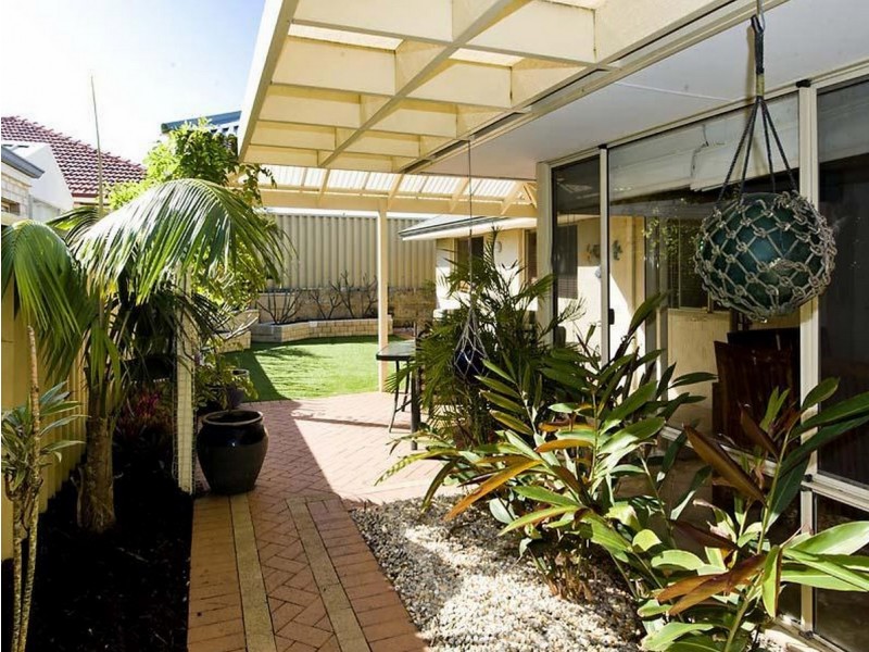 54 Boynton Gardens, Iluka WA 6028