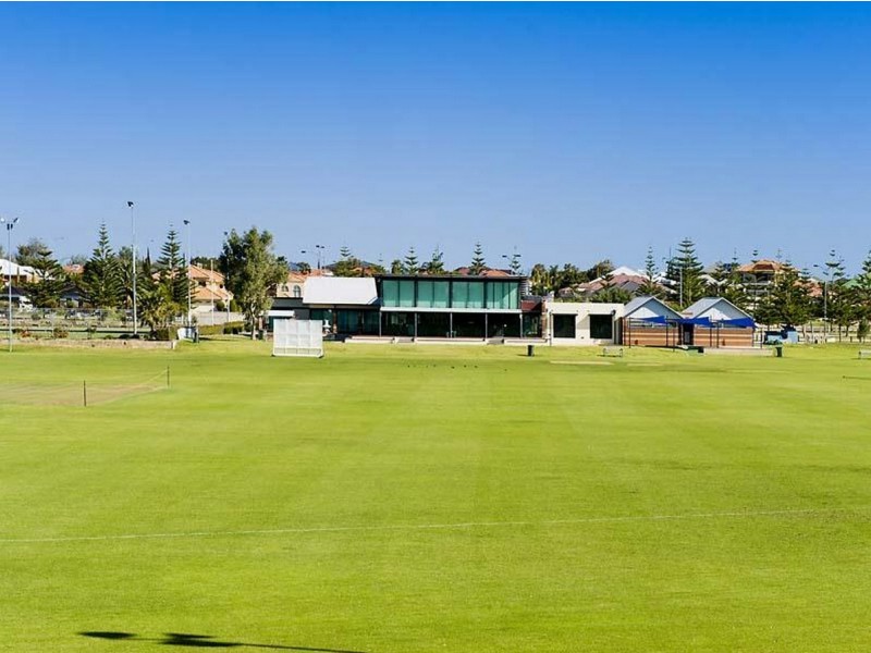 54 Boynton Gardens, Iluka WA 6028