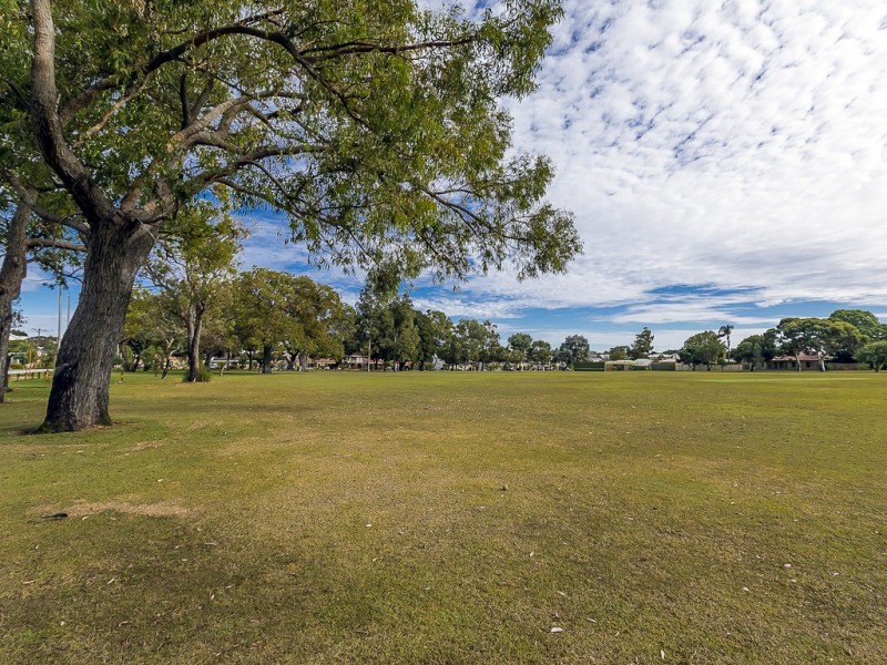 13C Drysdale Street, Innaloo WA 6018