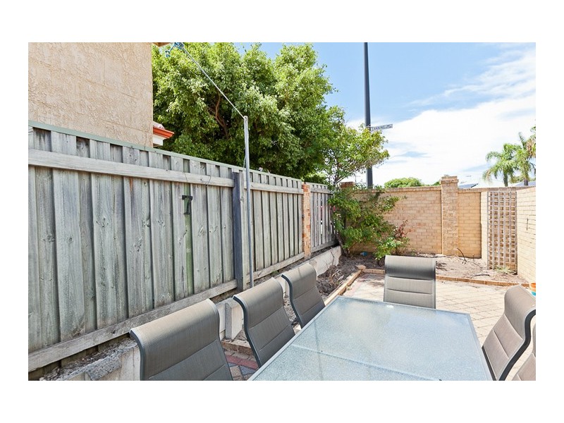 1/277 Canning Highway, Como WA 6152