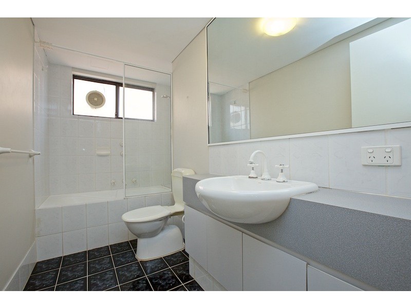 17/23 Wellington Street, East Perth WA 6004