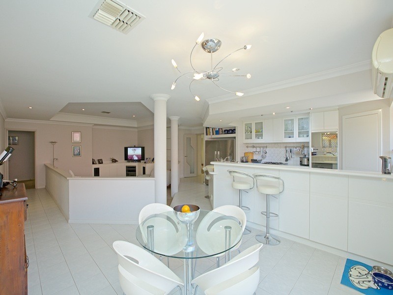 31 Plympton Mews, Hillarys WA 6025