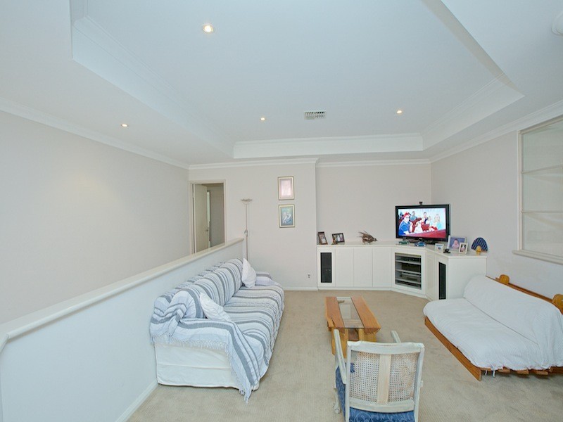 31 Plympton Mews, Hillarys WA 6025