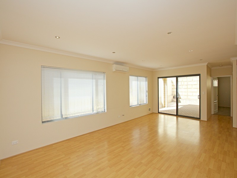 31 Zingarello Street, Pearsall WA 6065