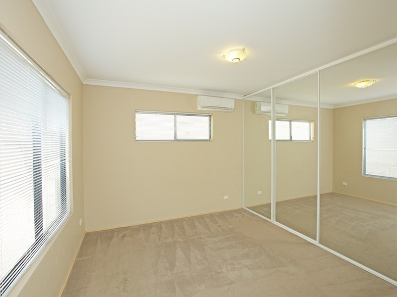 31 Zingarello Street, Pearsall WA 6065