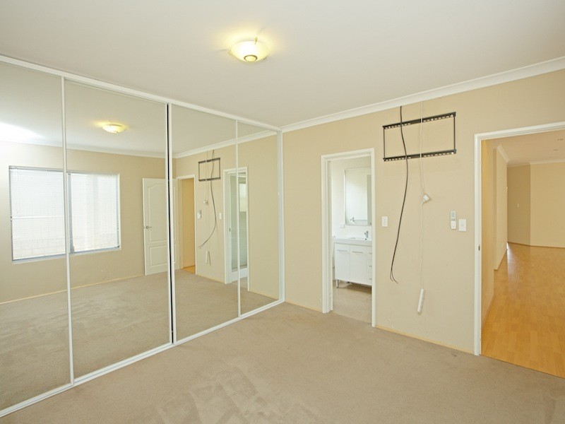 31 Zingarello Street, Pearsall WA 6065