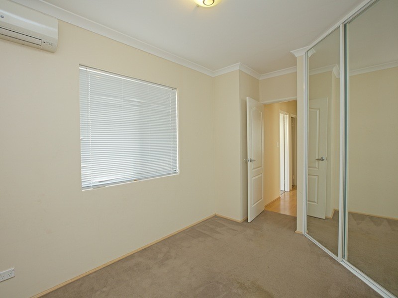 31 Zingarello Street, Pearsall WA 6065