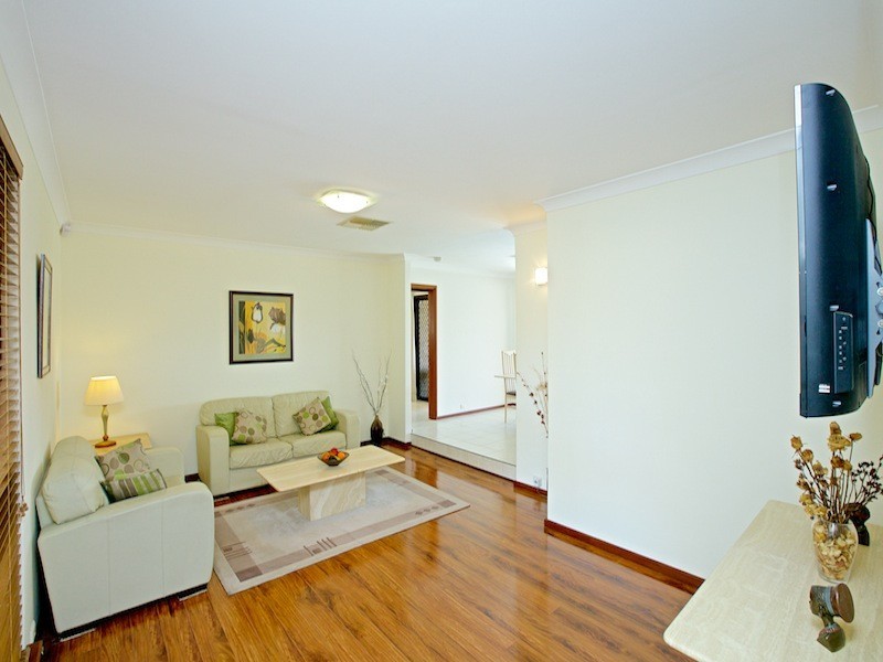 38 Lakeview Drive, Edgewater WA 6027