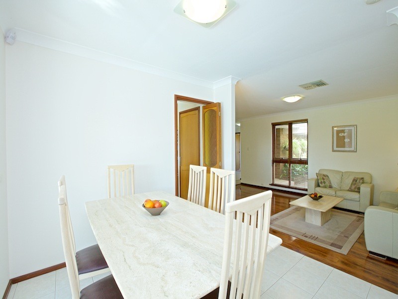 38 Lakeview Drive, Edgewater WA 6027