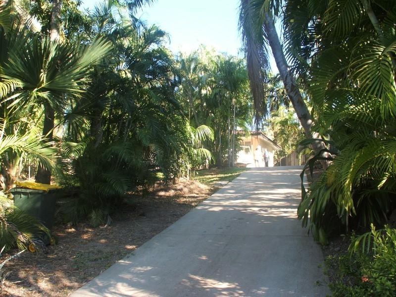 24 Mistletoe, Karama NT 0812