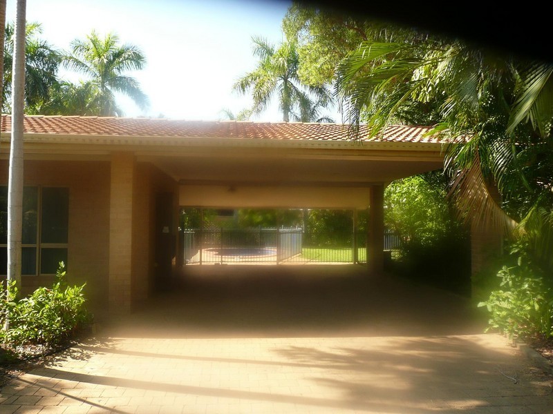 3 Kuru, Brinkin NT 0810