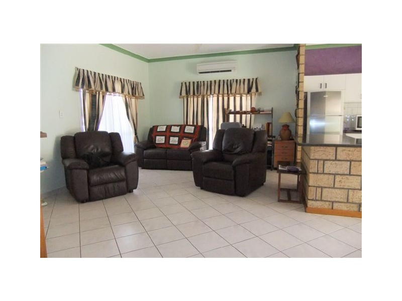 13 Shearwater, Bakewell NT 0832