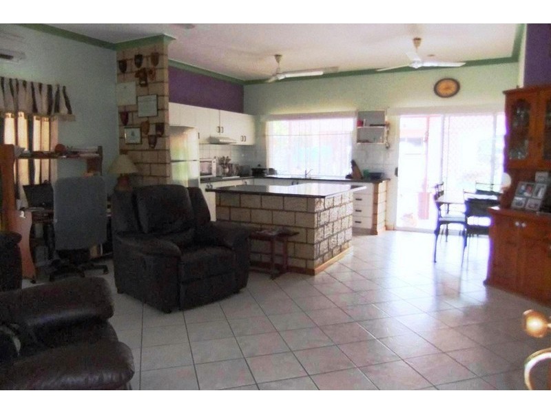 13 Shearwater, Bakewell NT 0832