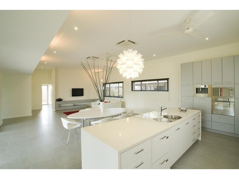 24 Damabila Drive, Lyons NT 0810