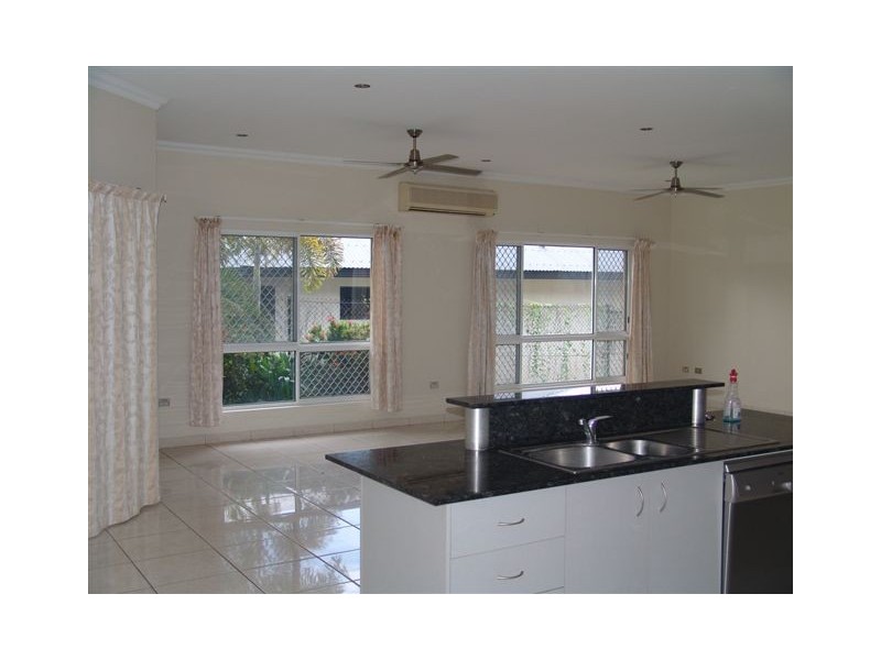 10 Yirra Crescent, Rosebery NT 0832