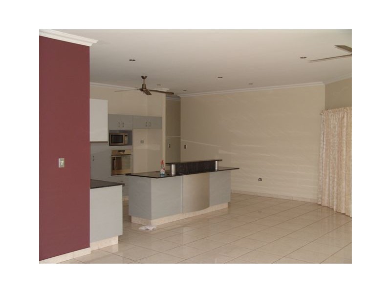 10 Yirra Crescent, Rosebery NT 0832