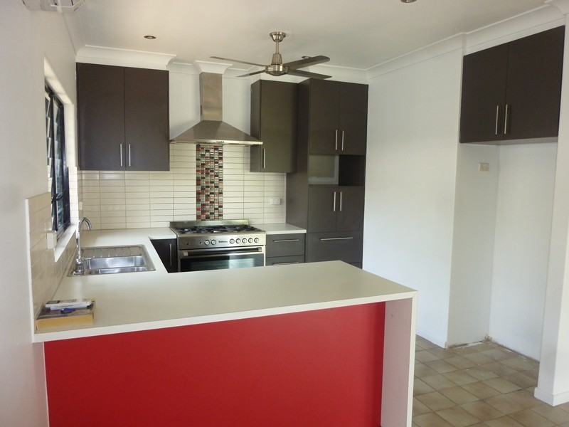 8 Dongara Cres, Karama NT 0812