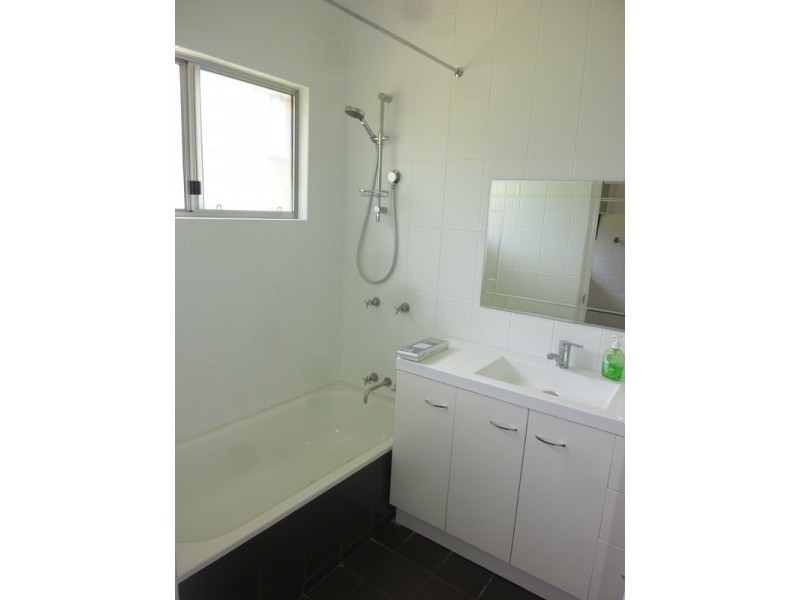 8 Dongara Cres, Karama NT 0812