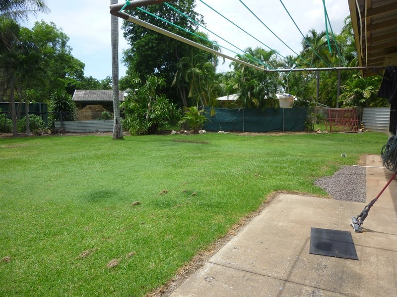 8 Dongara Cres, Karama NT 0812