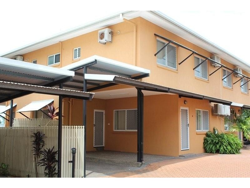 4/5 St John Crt, The Gardens NT 0820