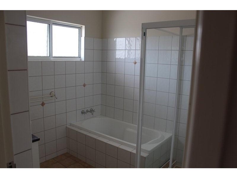 4/5 St John Crt, The Gardens NT 0820