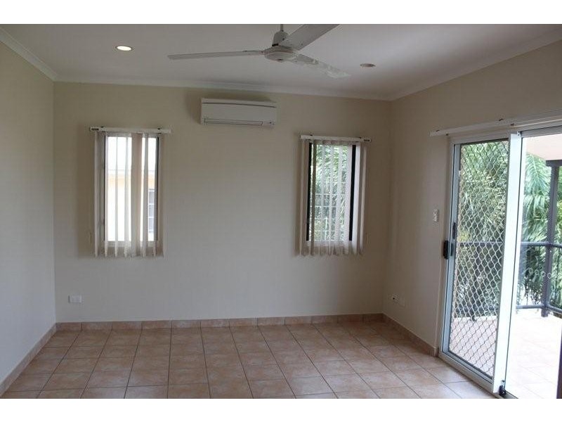 4/5 St John Crt, The Gardens NT 0820