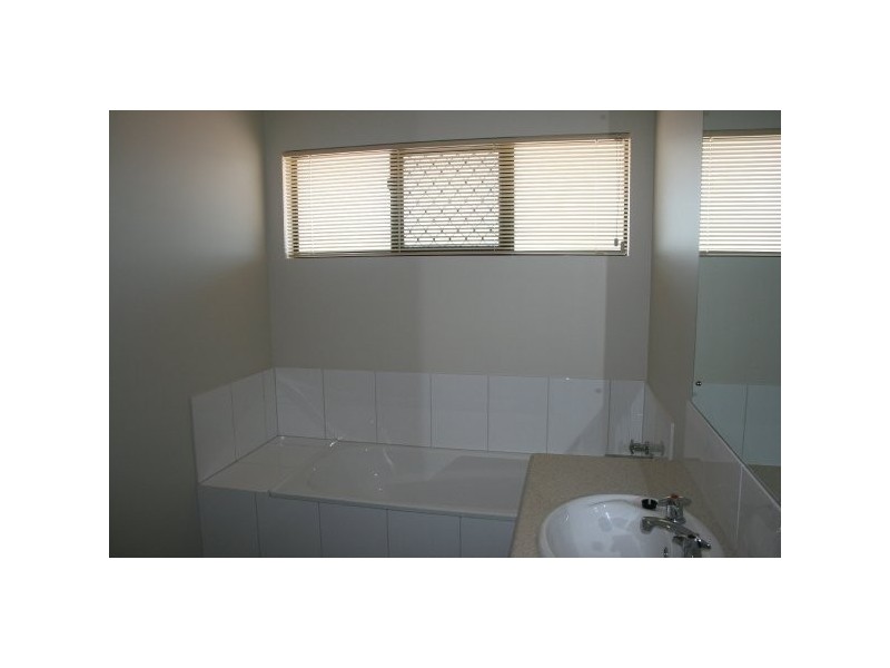 Rosebery NT 0832