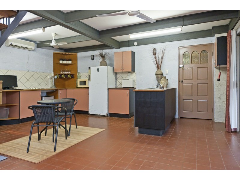 13 Weedon, Wanguri NT 0810