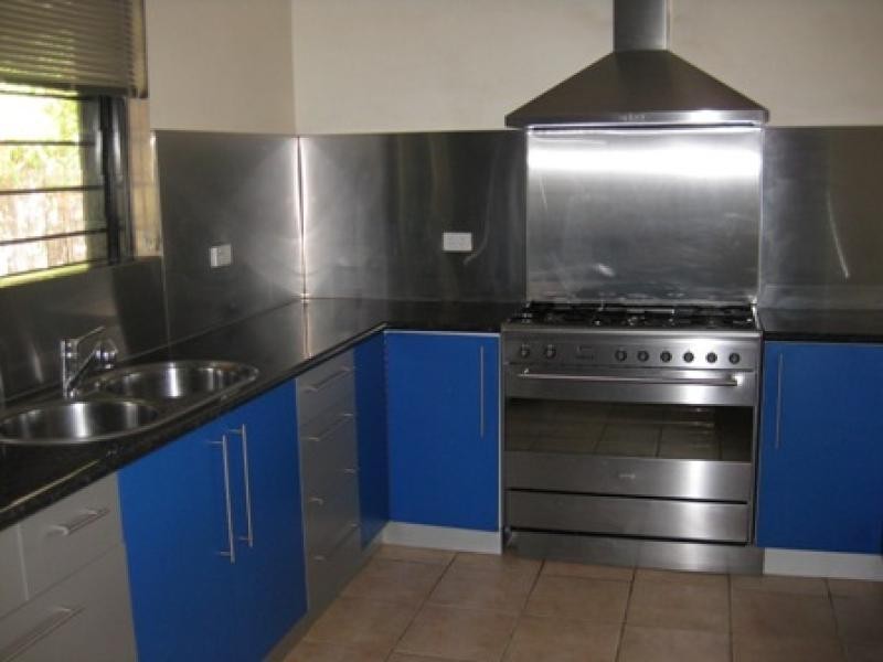 32 Van Diemen St, Wagaman NT 0810