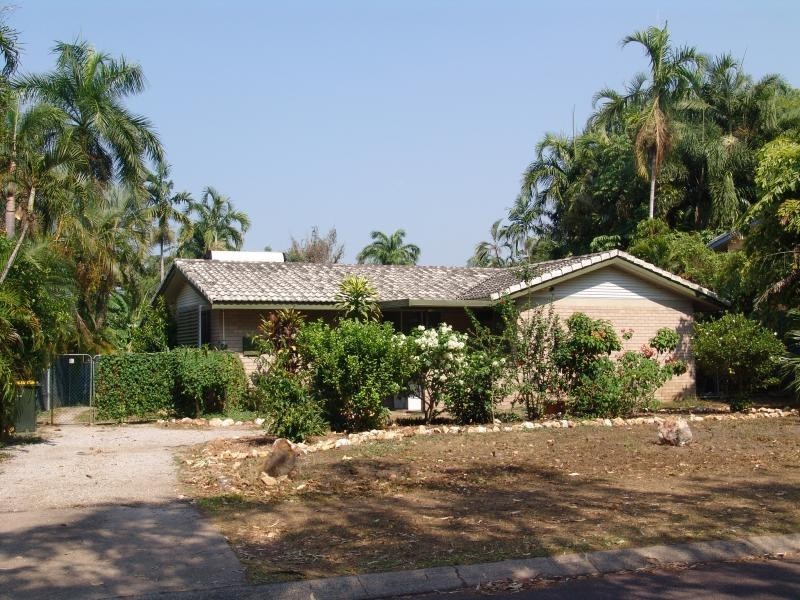 4 James circuit, Woodroffe NT 0830
