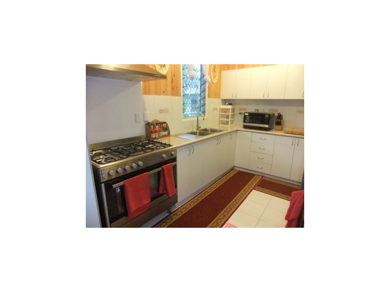 1 Maddock, Malak NT 0812