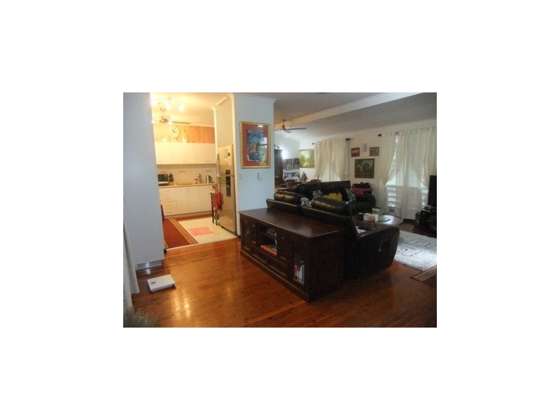 1 Maddock, Malak NT 0812