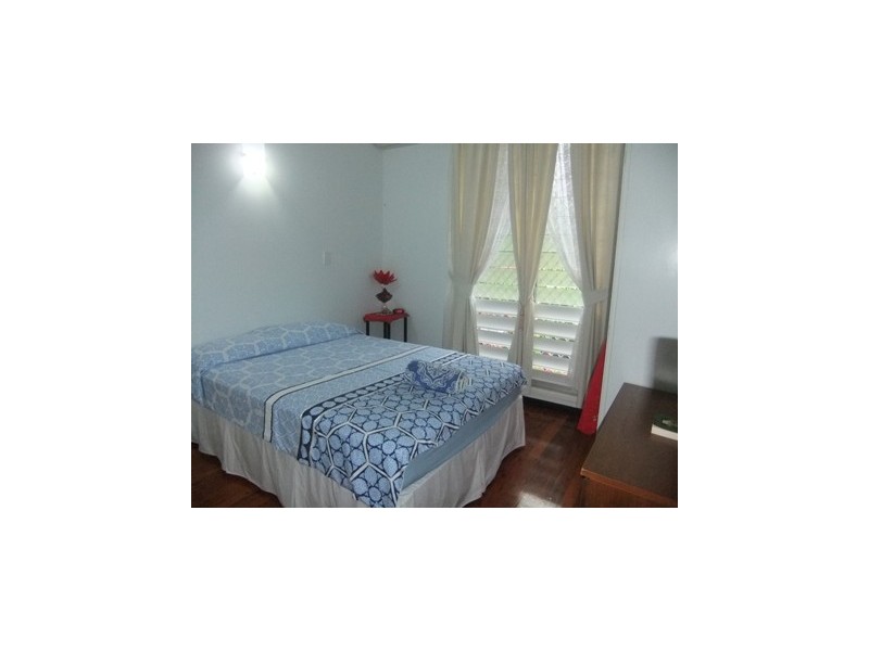 1 Maddock, Malak NT 0812