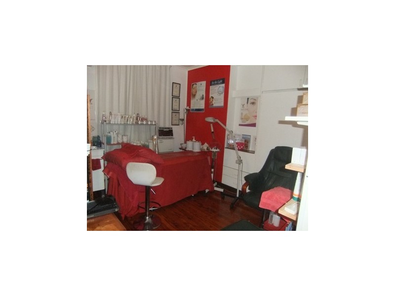 1 Maddock, Malak NT 0812