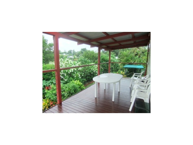 1 Maddock, Malak NT 0812