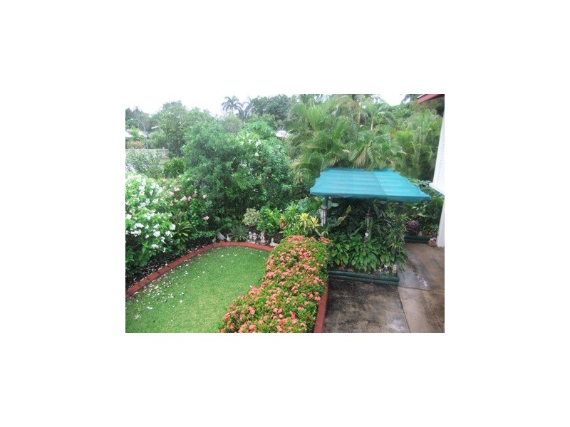 1 Maddock, Malak NT 0812