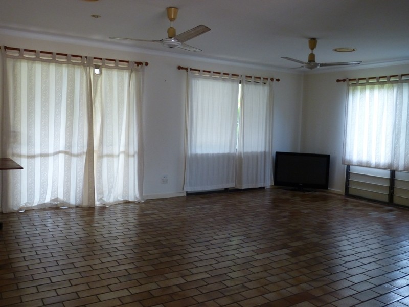 76 Rosewood Cres, Leanyer NT 0812