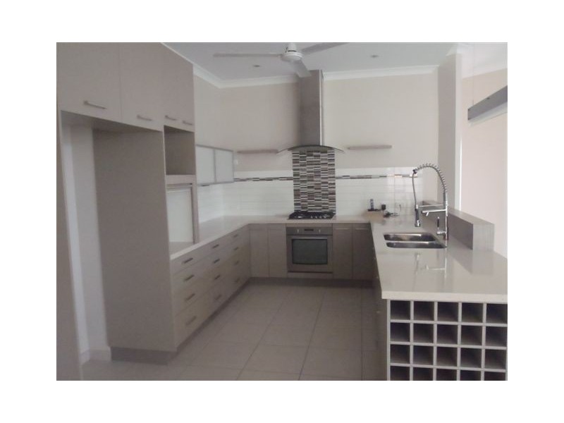 12 Dulinda, Lyons NT 0810