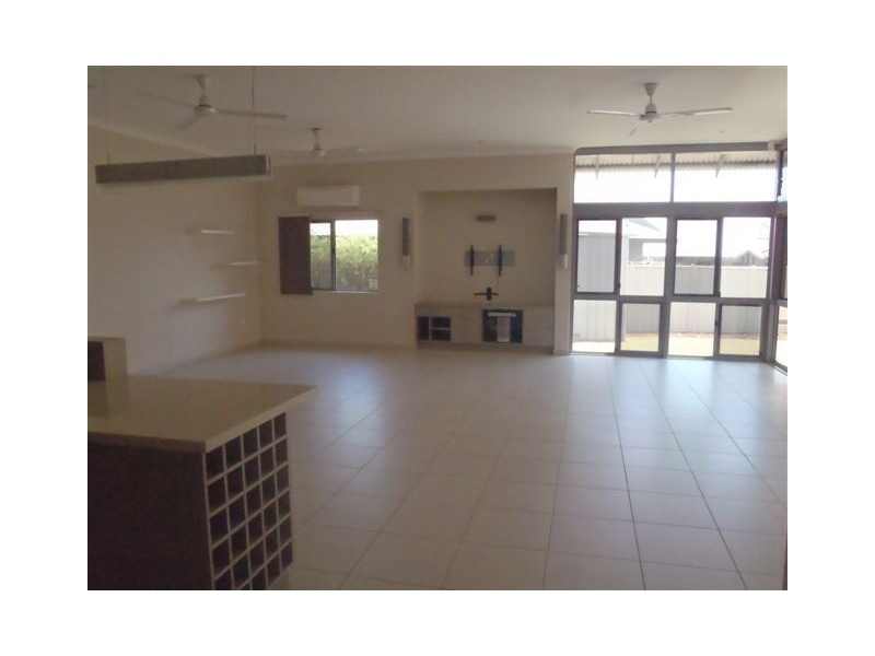 12 Dulinda, Lyons NT 0810