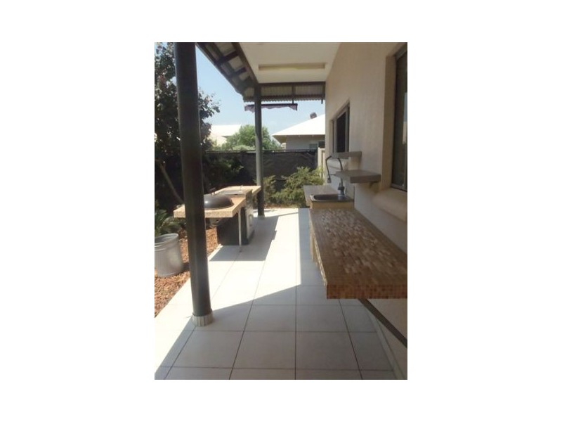 12 Dulinda, Lyons NT 0810