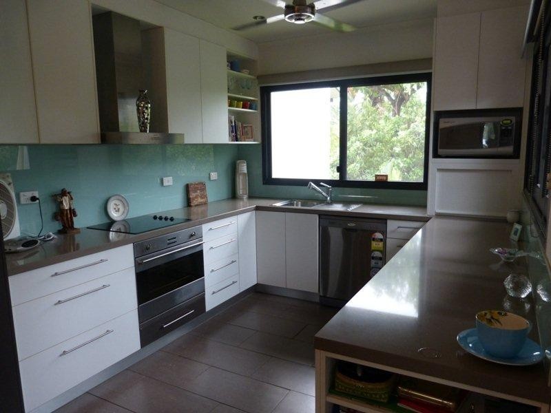 4/2 Hauser, Marrara NT 0812