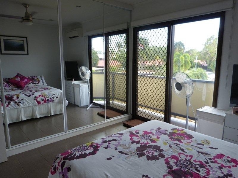 4/2 Hauser, Marrara NT 0812